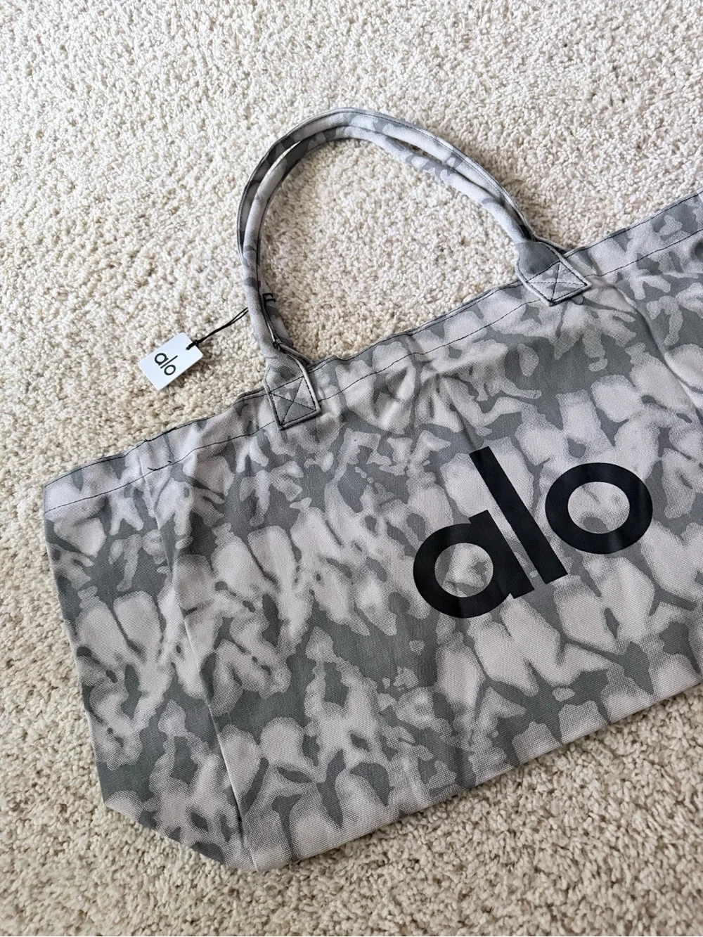 ALO Yoga Gray Tie-Dye Logo Tote